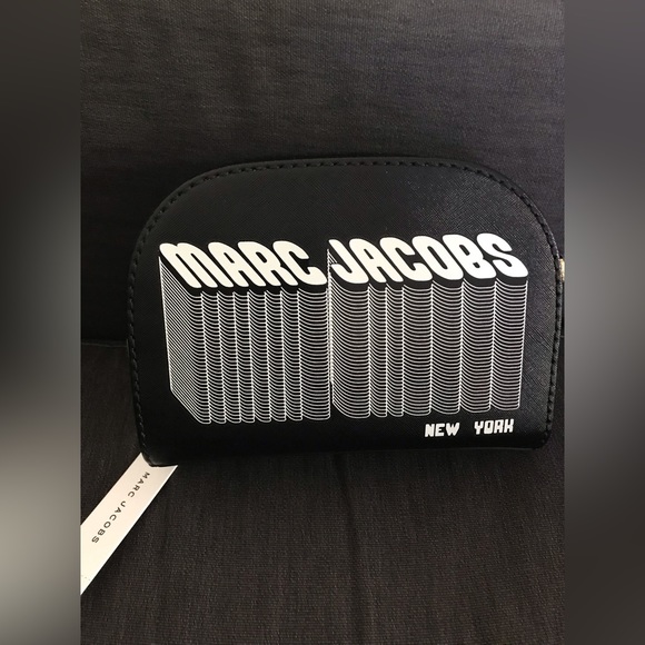 Marc Jacobs Playback Crossbody Bag - Picture 3 of 9
